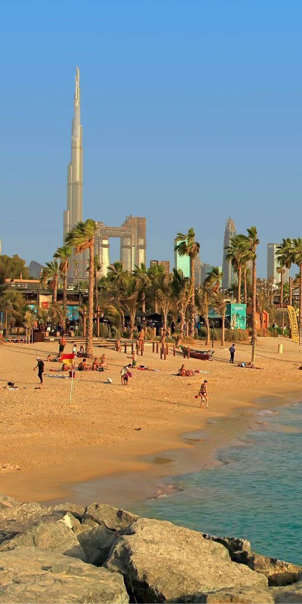 Beautiful beaches in Dubai or Abu -Dabi