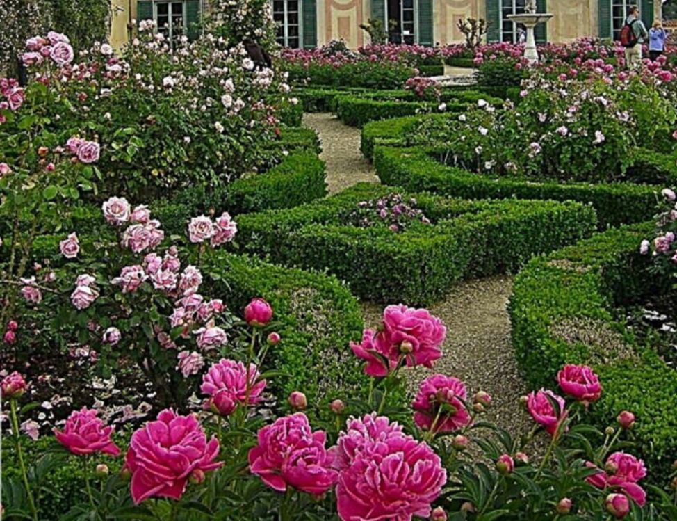 Florence, historical facts about Boboli gardens