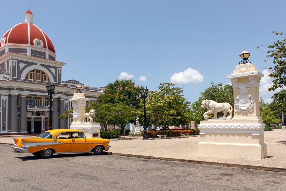 Ինչու՞ գնալ, Կուբա