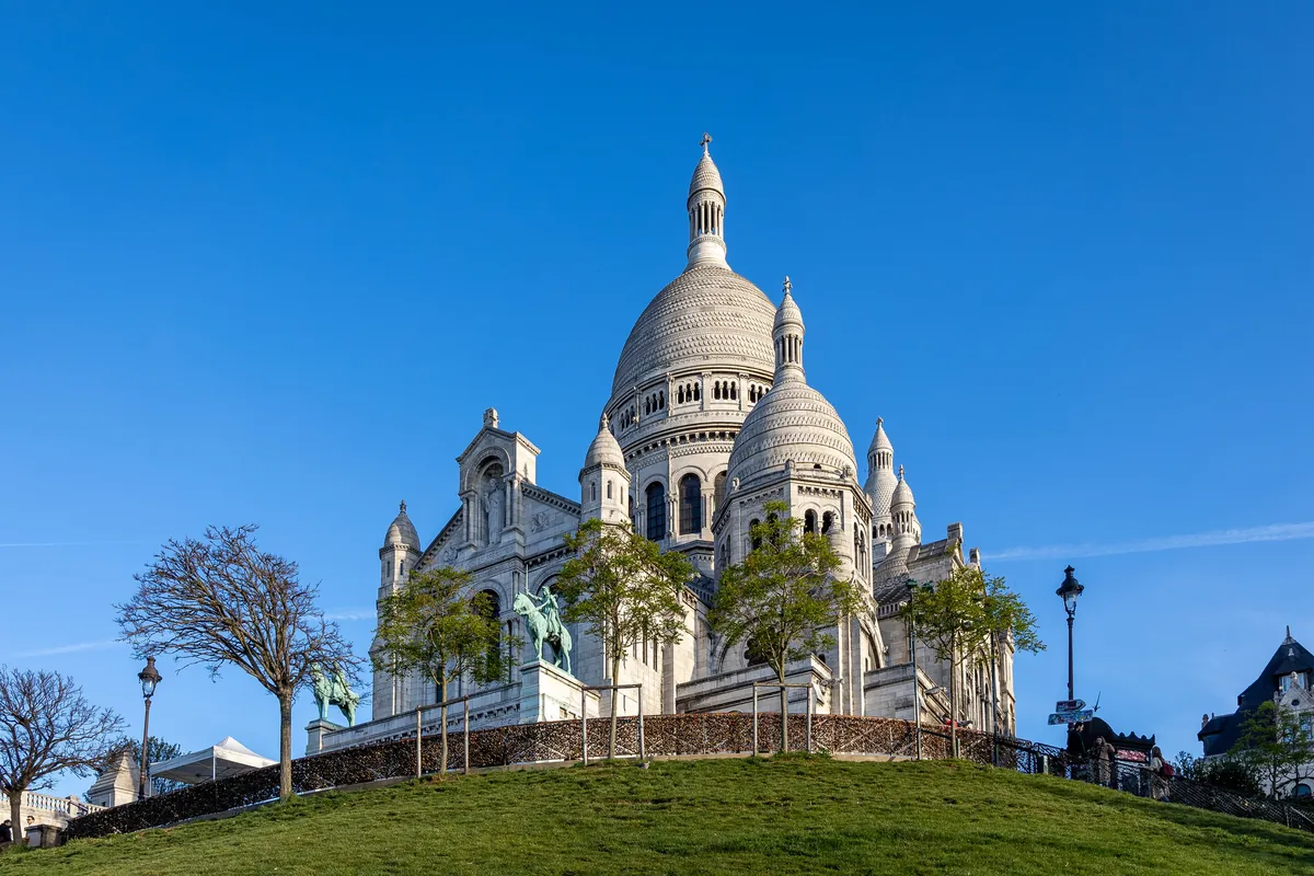 The Sacré-Cœur basilica on the hill of Montmartre